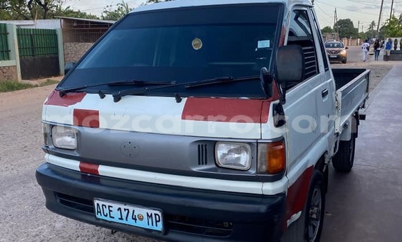 Comprar Usado Toyota Town Ace Branco Carro em Bela Vista em Maputo Comprar Usado Toyota Town Ace Branco Carro em Bela Vista em Maputo