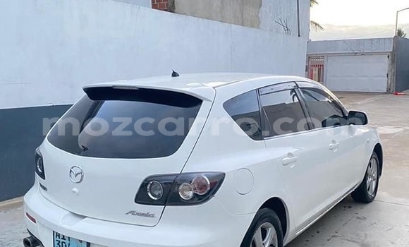 Comprar Usado Mazda Axela Branco Carro em Búzi em Sofala Comprar Usado Mazda Axela Branco Carro em Búzi em Sofala