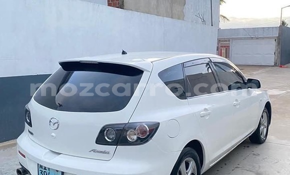 Comprar Usado Mazda Axela Branco Carro em Beira em Sofala Comprar Usado Mazda Axela Branco Carro em Beira em Sofala
