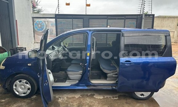Comprar Usado Toyota Sienta Azul Carro em Bela Vista em Maputo Comprar Usado Toyota Sienta Azul Carro em Bela Vista em Maputo