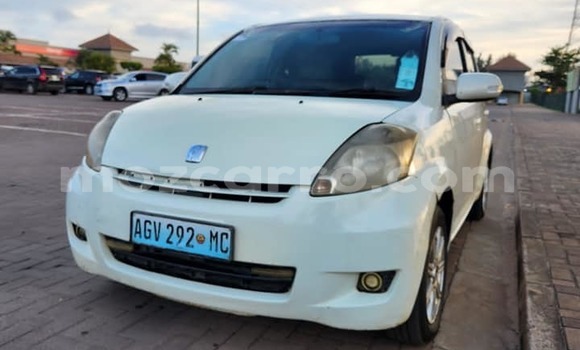 Comprar Usado Toyota Passo Branco Carro em Beira em Sofala Comprar Usado Toyota Passo Branco Carro em Beira em Sofala