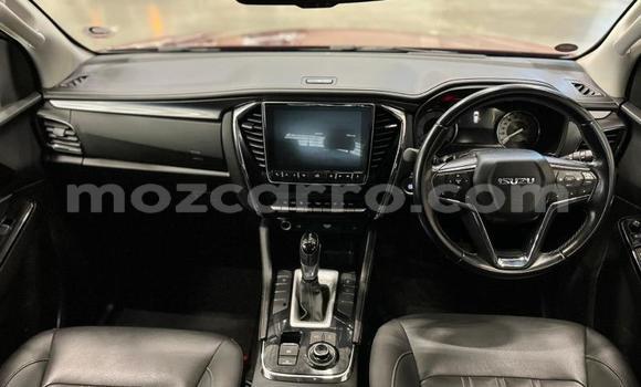 Nunua Ilio tumika Isuzu MU-X Nyekundu Gari ndani ya Maputo nchini Maputo Nunua Ilio tumika Isuzu MU-X Nyekundu Gari ndani ya Maputo nchini Maputo