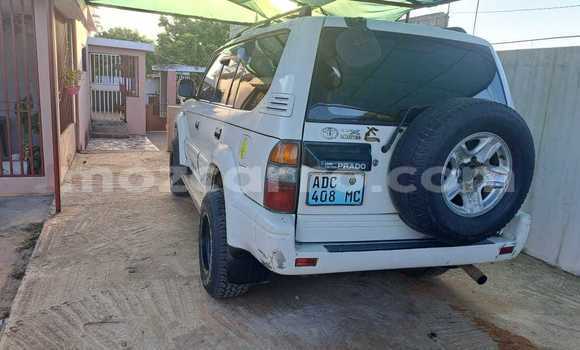 Nunua Ilio tumika Toyota Land Cruiser Prado Nyeupe Gari ndani ya Maputo nchini Maputo Nunua Ilio tumika Toyota Land Cruiser Prado Nyeupe Gari ndani ya Maputo nchini Maputo