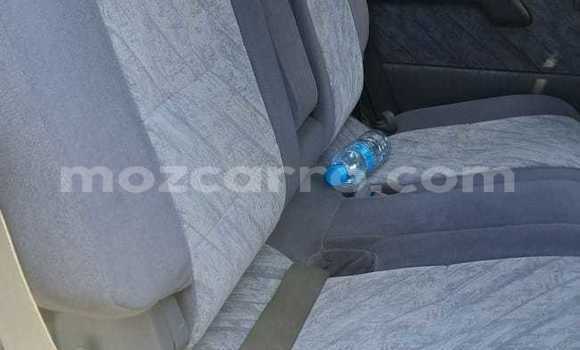 Nunua Ilio tumika Toyota Land Cruiser Prado Nyeupe Gari ndani ya Maputo nchini Maputo Nunua Ilio tumika Toyota Land Cruiser Prado Nyeupe Gari ndani ya Maputo nchini Maputo