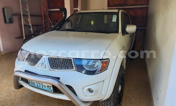 Tenga Tsaru Mitsubishi Triton Chena Mota in Maputo in Maputo Tenga Tsaru Mitsubishi Triton Chena Mota in Maputo in Maputo