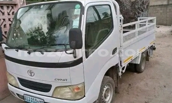 Tenga Tsaru Toyota Dyna Chena Mota in Maputo in Maputo