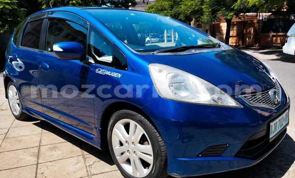 Comprar Usado Honda Fit Azul Carro em Maputo em Maputo