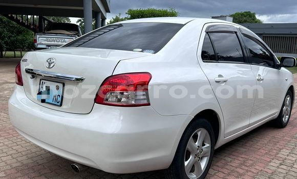 Comprar Usado Toyota Belta Branco Carro em Maputo em Maputo Comprar Usado Toyota Belta Branco Carro em Maputo em Maputo