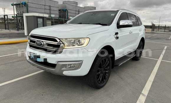 Buy Used Ford Everest White Car in Maputo in Maputo Buy Used Ford Everest White Car in Maputo in Maputo