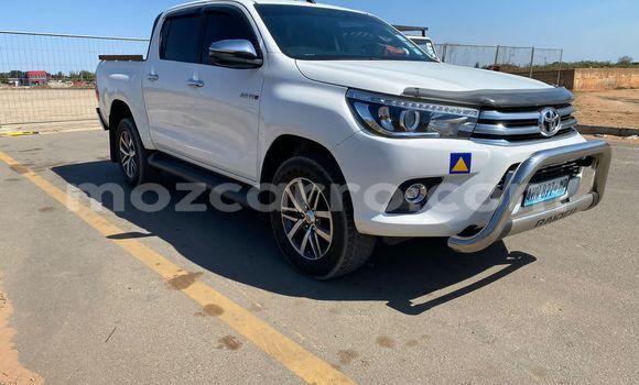 Comprar Novo Toyota Hiluxe Revo Branco Carro em Maputo em Maputo