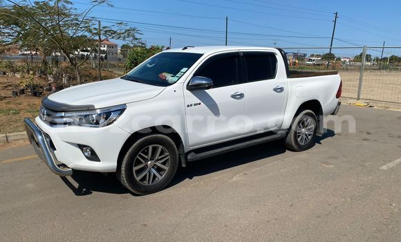 Comprar Novo Toyota Hiluxe Revo Branco Carro em Maputo em Maputo Comprar Novo Toyota Hiluxe Revo Branco Carro em Maputo em Maputo
