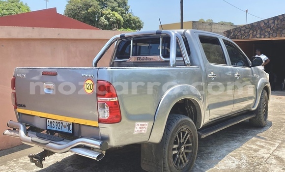 Comprar Novo Toyota Hilux Prata Carro em Maputo em Maputo Comprar Novo Toyota Hilux Prata Carro em Maputo em Maputo