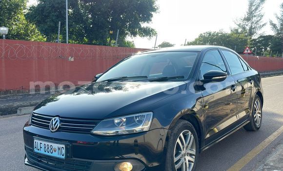 Nunua Ilio tumika Volkswagen Golf Nyeusi Gari ndani ya Maputo nchini Maputo Nunua Ilio tumika Volkswagen Golf Nyeusi Gari ndani ya Maputo nchini Maputo