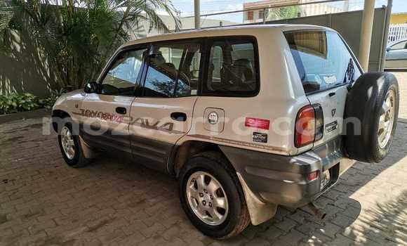 Tenga Tsaru Toyota RAV4 Chena Mota in Maputo in Maputo Tenga Tsaru Toyota RAV4 Chena Mota in Maputo in Maputo