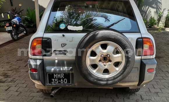 Tenga Tsaru Toyota RAV4 Chena Mota in Maputo in Maputo Tenga Tsaru Toyota RAV4 Chena Mota in Maputo in Maputo