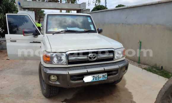 Comprar Usado Toyota Land Cruiser Branco Carro em Maputo em Maputo Comprar Usado Toyota Land Cruiser Branco Carro em Maputo em Maputo
