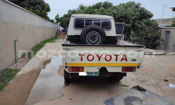 Comprar Usado Toyota Land Cruiser Branco Carro em Maputo em Maputo Comprar Usado Toyota Land Cruiser Branco Carro em Maputo em Maputo