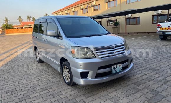 Nunua Ilio tumika Toyota Noah Nyingine Gari ndani ya Maputo nchini Maputo