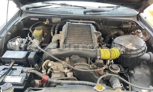 Tenga Tsaru Toyota Hilux Surf Zvimwe Mota in Maputo in Maputo Tenga Tsaru Toyota Hilux Surf Zvimwe Mota in Maputo in Maputo