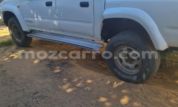 Buy Used Toyota Hilux White Car in Maputo in Maputo Buy Used Toyota Hilux White Car in Maputo in Maputo