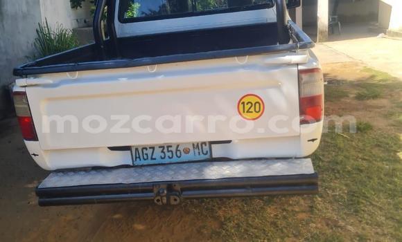 Buy Used Toyota Hilux White Car in Maputo in Maputo Buy Used Toyota Hilux White Car in Maputo in Maputo
