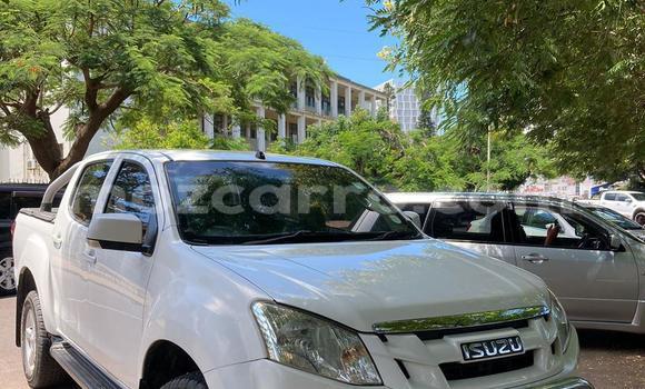 Tenga Tsaru Isuzu D-MAX Chena Mota in Maputo in Maputo Tenga Tsaru Isuzu D-MAX Chena Mota in Maputo in Maputo