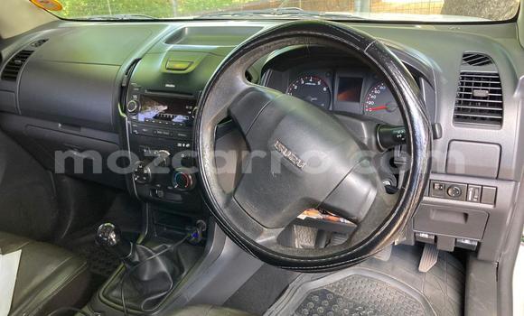 Tenga Tsaru Isuzu D-MAX Chena Mota in Maputo in Maputo Tenga Tsaru Isuzu D-MAX Chena Mota in Maputo in Maputo