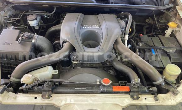 Tenga Tsaru Isuzu D-MAX Chena Mota in Maputo in Maputo Tenga Tsaru Isuzu D-MAX Chena Mota in Maputo in Maputo