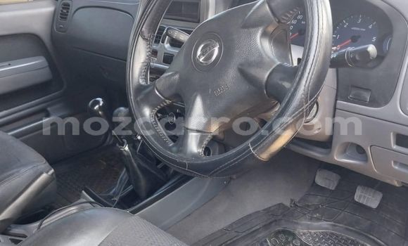 Comprar Usado Nissan NP 300 Branco Carro em Maputo em Maputo Comprar Usado Nissan NP 300 Branco Carro em Maputo em Maputo