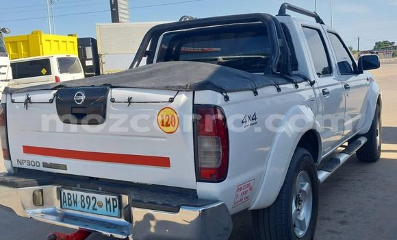 Buy Used Nissan NP 300 White Car in Maputo in Maputo Buy Used Nissan NP 300 White Car in Maputo in Maputo