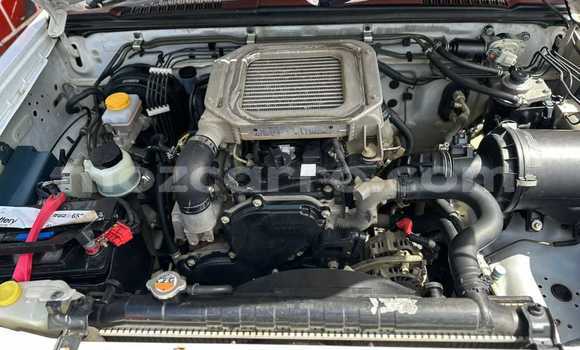 Nunua Ilio tumika Nissan NP 300 Nyeupe Gari ndani ya Maputo nchini Maputo Nunua Ilio tumika Nissan NP 300 Nyeupe Gari ndani ya Maputo nchini Maputo