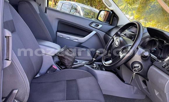 Comprar Usado Toyota Hilux Branco Carro em Maputo em Maputo Comprar Usado Toyota Hilux Branco Carro em Maputo em Maputo