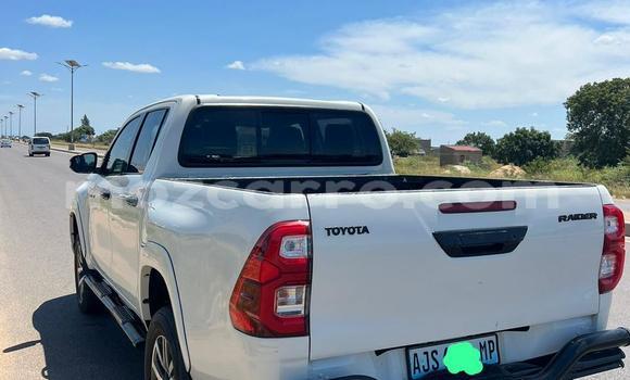 Comprar Usado Toyota Hilux Branco Carro em Maputo em Maputo Comprar Usado Toyota Hilux Branco Carro em Maputo em Maputo