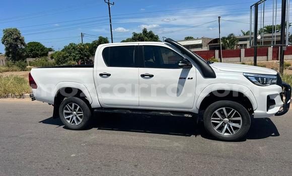 Comprar Usado Toyota Hilux Branco Carro em Maputo em Maputo Comprar Usado Toyota Hilux Branco Carro em Maputo em Maputo