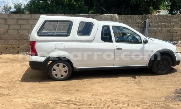 Comprar Usado Nissan NP 300 Branco Carro em Maputo em Maputo