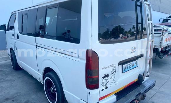 Comprar Usado Toyota Hiace Branco Carro em Maputo em Maputo Comprar Usado Toyota Hiace Branco Carro em Maputo em Maputo