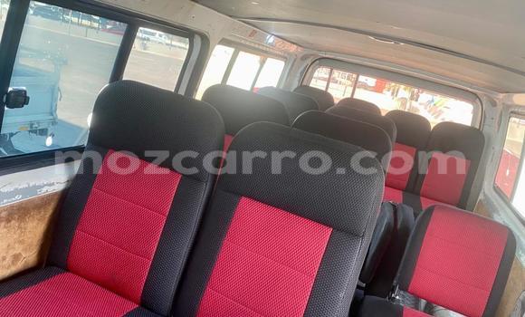 Comprar Usado Toyota Hiace Branco Carro em Maputo em Maputo Comprar Usado Toyota Hiace Branco Carro em Maputo em Maputo