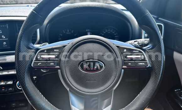 Comprar Usado Kia Spectra Branco Carro em Maputo em Maputo Comprar Usado Kia Spectra Branco Carro em Maputo em Maputo