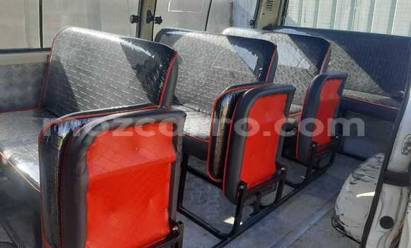 Buy Used Toyota Hiace White Car in Maputo in Maputo Buy Used Toyota Hiace White Car in Maputo in Maputo