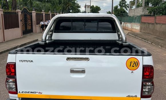 Buy Used Toyota Hilux White Car in Maputo in Maputo Buy Used Toyota Hilux White Car in Maputo in Maputo