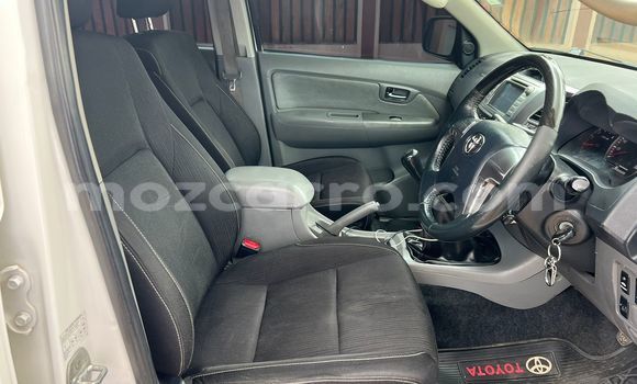 Buy Used Toyota Hilux White Car in Maputo in Maputo Buy Used Toyota Hilux White Car in Maputo in Maputo