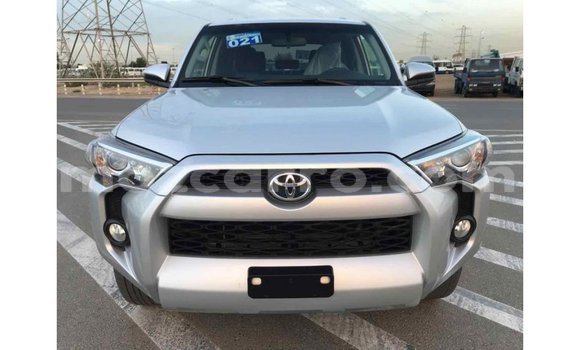 Comprar Importar Toyota Ade De outros Caminhão em Import - Dubai em Cabo Delgado