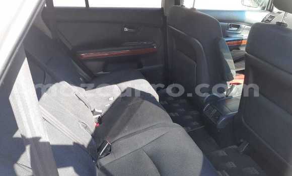 Nunua Ilio tumika Toyota Harrier Beige Gari ndani ya Maputo nchini Maputo Nunua Ilio tumika Toyota Harrier Beige Gari ndani ya Maputo nchini Maputo