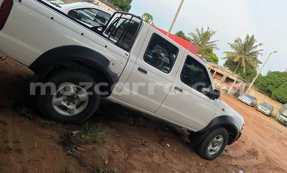 Comprar Usado Nissan Hardbody Branco Carro em Maputo em Maputo Comprar Usado Nissan Hardbody Branco Carro em Maputo em Maputo