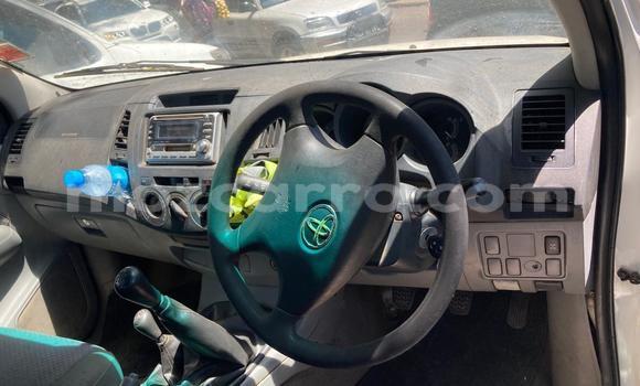 Buy Used Toyota Hilux White Car in Maputo in Maputo Buy Used Toyota Hilux White Car in Maputo in Maputo