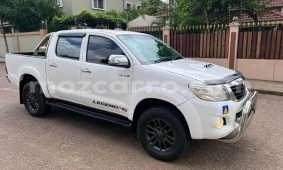 Nunua Ilio tumika Toyota Hilux Nyeupe Gari ndani ya Maputo nchini Maputo Nunua Ilio tumika Toyota Hilux Nyeupe Gari ndani ya Maputo nchini Maputo