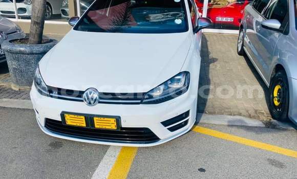 Comprar Usado Volkswagen Golf R Branco Carro em Maputo em Maputo Comprar Usado Volkswagen Golf R Branco Carro em Maputo em Maputo