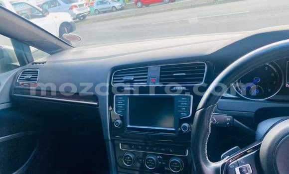Comprar Usado Volkswagen Golf R Branco Carro em Maputo em Maputo Comprar Usado Volkswagen Golf R Branco Carro em Maputo em Maputo