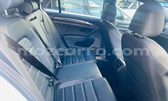 Comprar Usado Volkswagen Golf R Branco Carro em Maputo em Maputo Comprar Usado Volkswagen Golf R Branco Carro em Maputo em Maputo