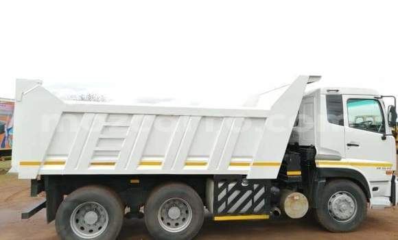 Comprar Usado Nissan UD Branco Caminhão em Maputo em Maputo Comprar Usado Nissan UD Branco Caminhão em Maputo em Maputo